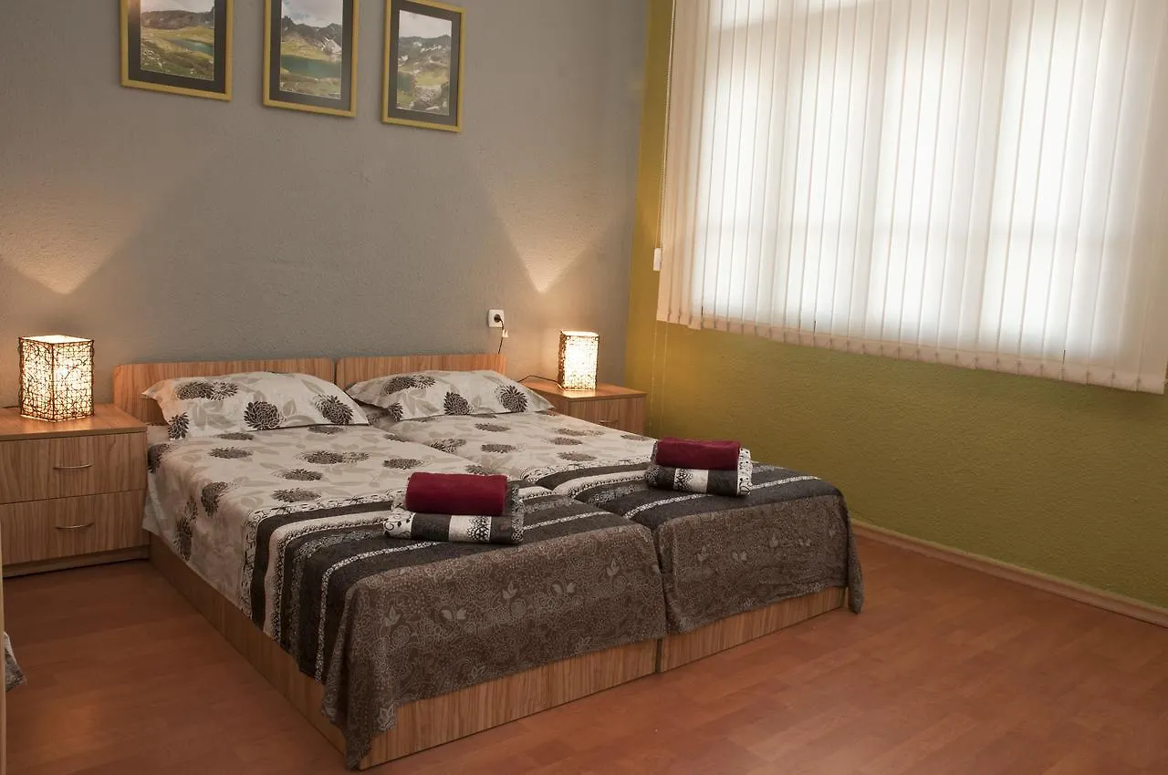Hostel Mostel Hub Rooms And Apartments ソフィア ブルガリア